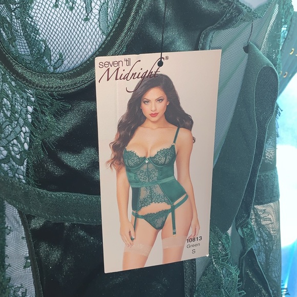 Size Small eyelash lace & shiny stretch satin bustier & thong set new with tags - Picture 5 of 16